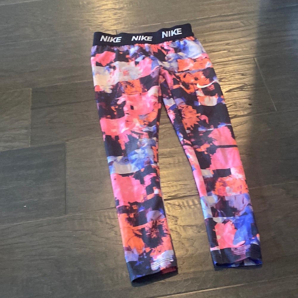 Nike girls leggings